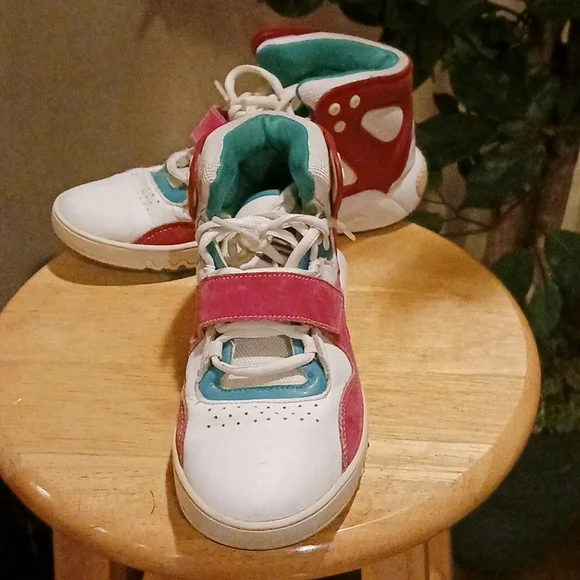 Adidas Round house Mid J sneakers big girl sz5 - Picture 6 of 6